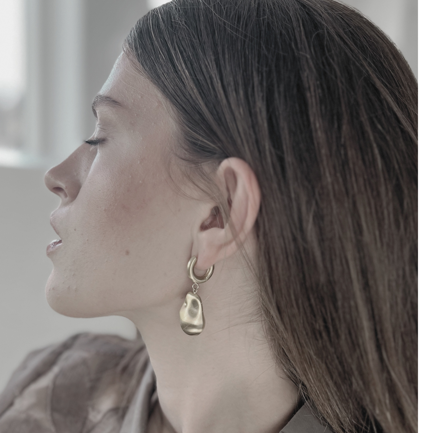 Courage Waterproof  Brushed Oganic Statement Huggie Earring Silver Plating-2