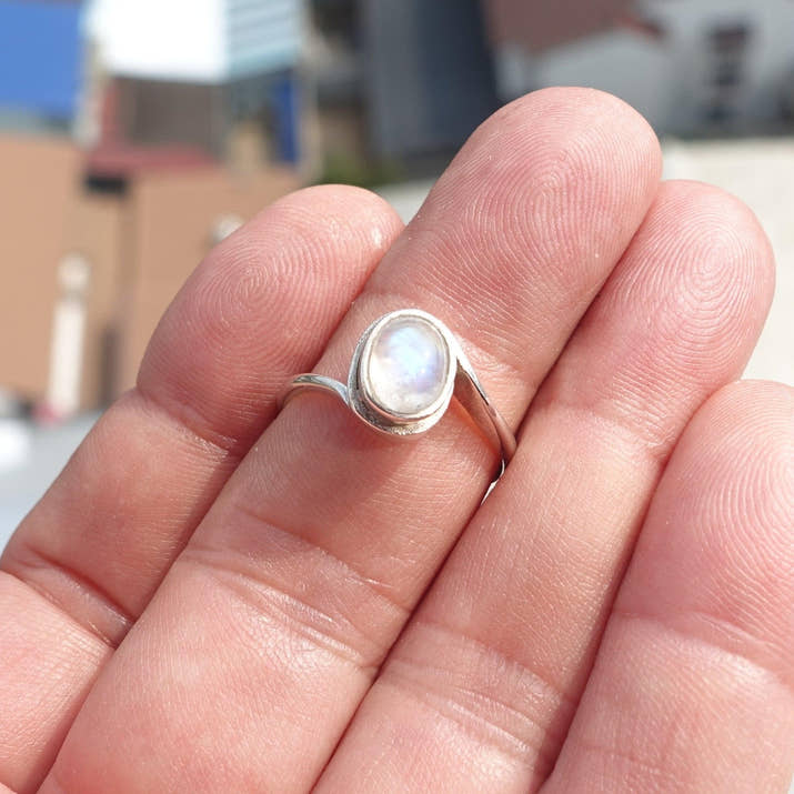 Moonstone Silver Ring, Minimalist Ring, Sterling Silver Ring, oval shaped Moonstone, handmade silver ring - Size 8.5-1