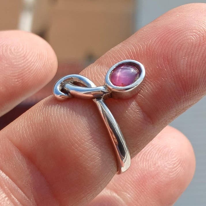 Purple Star Sapphire Ring, Sterling Silver Ring, Natural Star Sapphire, Handmade Sapphire Ring, Solitaire Silver Ring Unique Design - Size 7-1