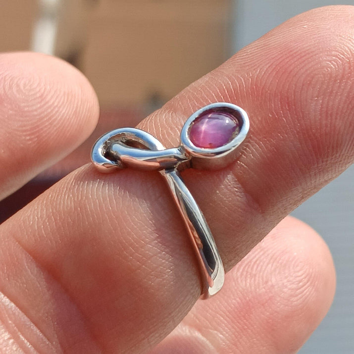 Purple Star Sapphire Ring, Sterling Silver Ring, Natural Star Sapphire, Handmade Sapphire Ring, Solitaire Silver Ring Unique Design - Size 7-1